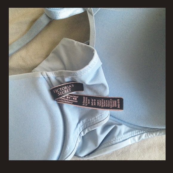 Victoria's Secrets. 34D Never worn. - Picture 2 of 4
